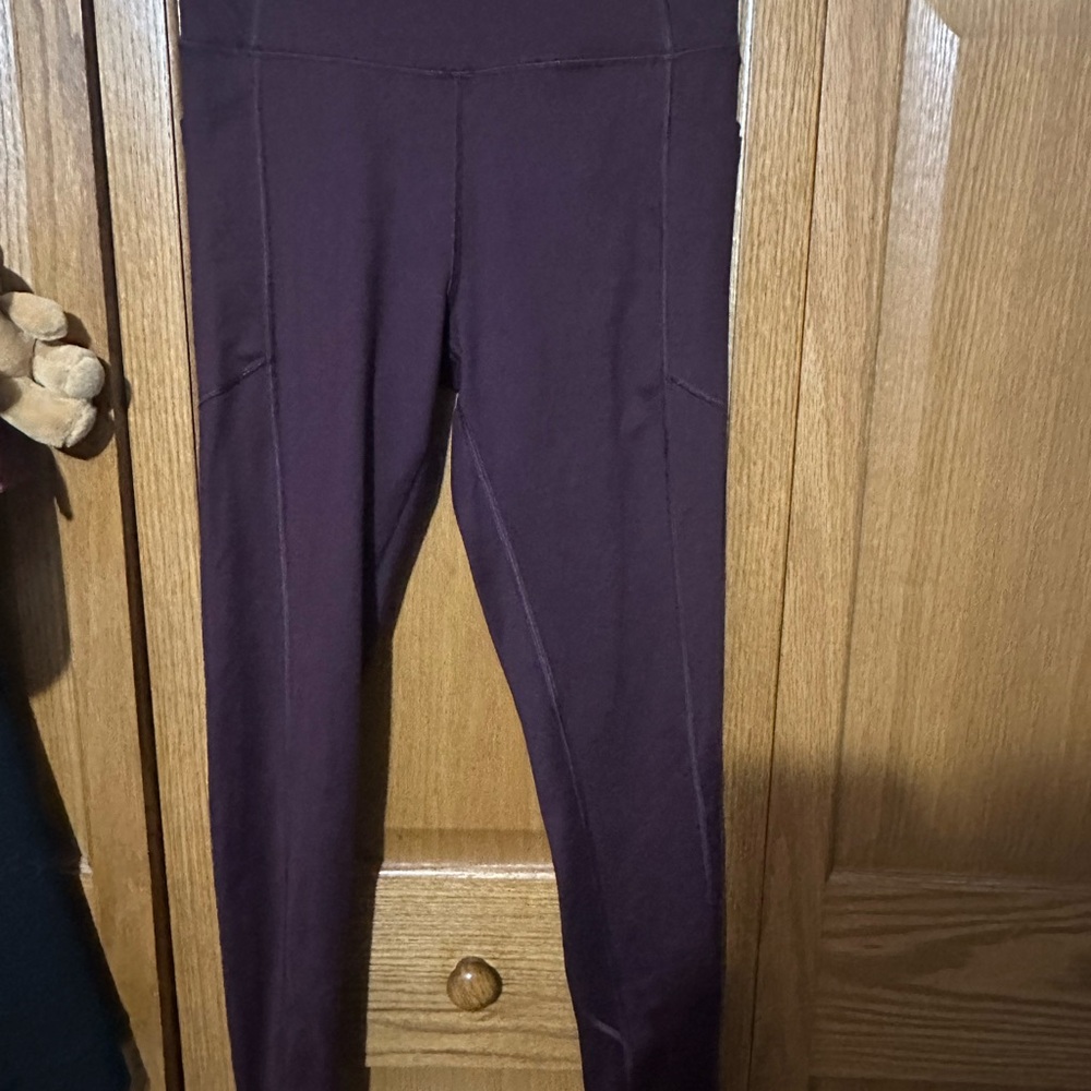 Victoria's Secret Purple Leggings Sleek Stretchy Design